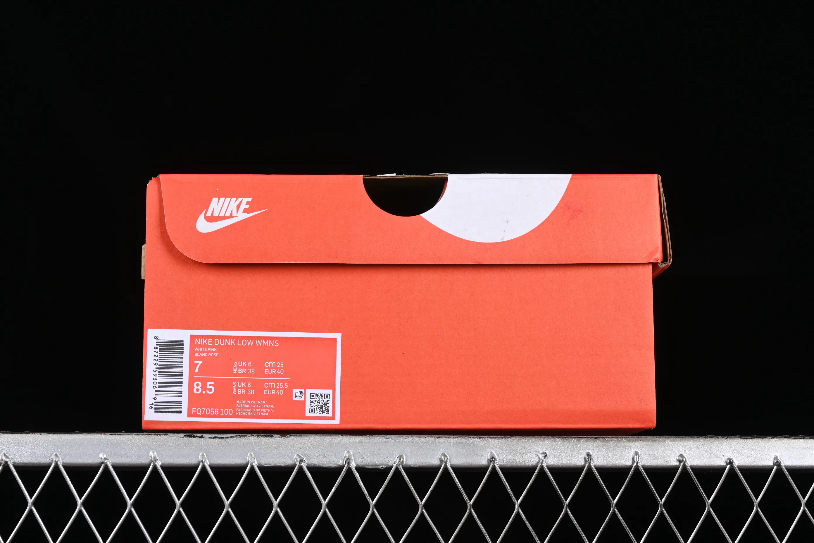 All categories Nk SB Dunk series Nk SB Dunk Low low-top sneakers Nk SB Dunk Low Retro "Valentine's Day 2024" White Rose Red Valentine's Day SB low-top casual sports skateboard shoes FQ7056-100